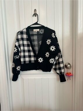 Sweet Republic Black & White Daisy Plaid Cropped Cardigan